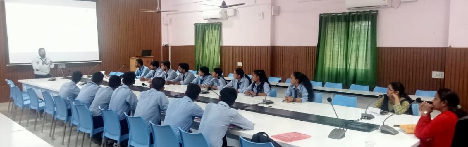 WhatsApp Image 2025-10-06 at 13.40.07_6fa003a2